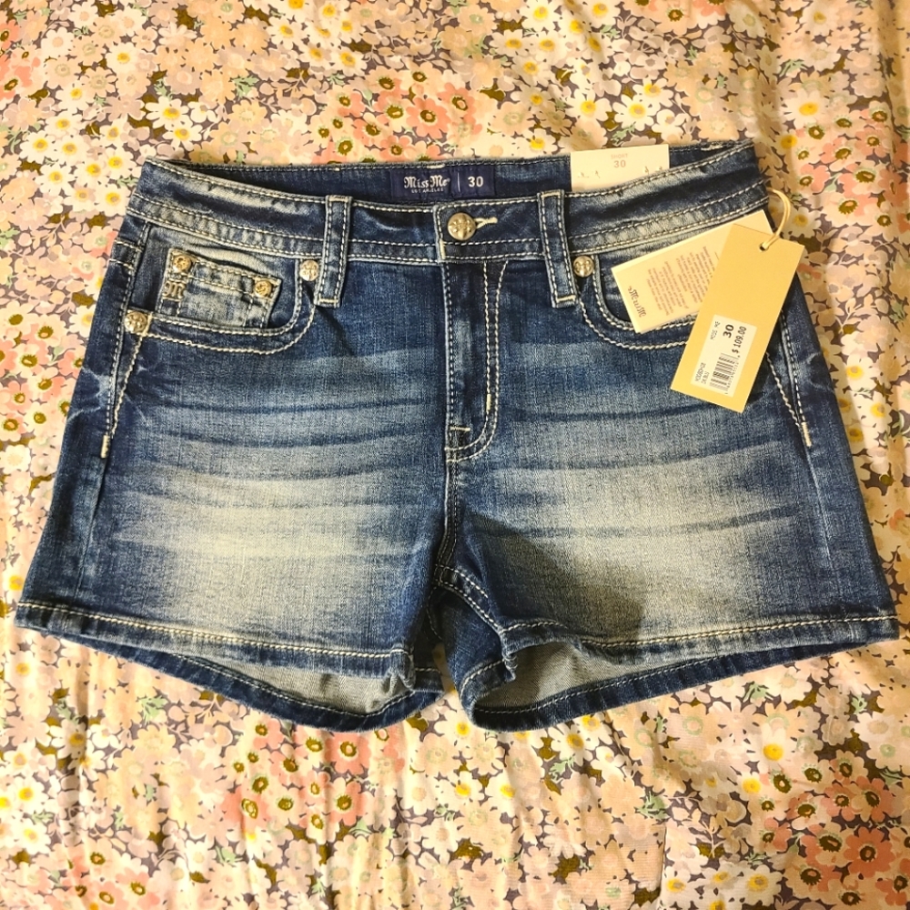 NWT MISS ME SHORT 30